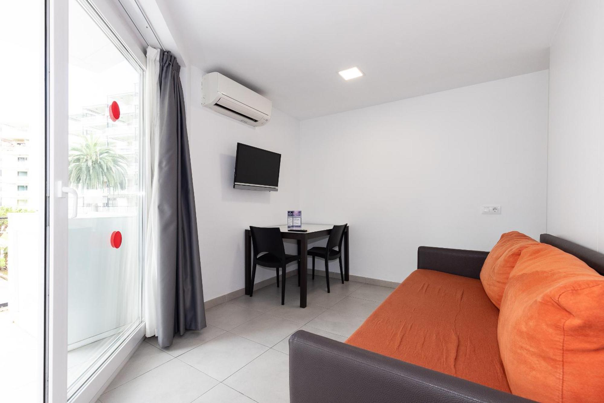 Rentalmar Aries Plus Salou Esterno foto