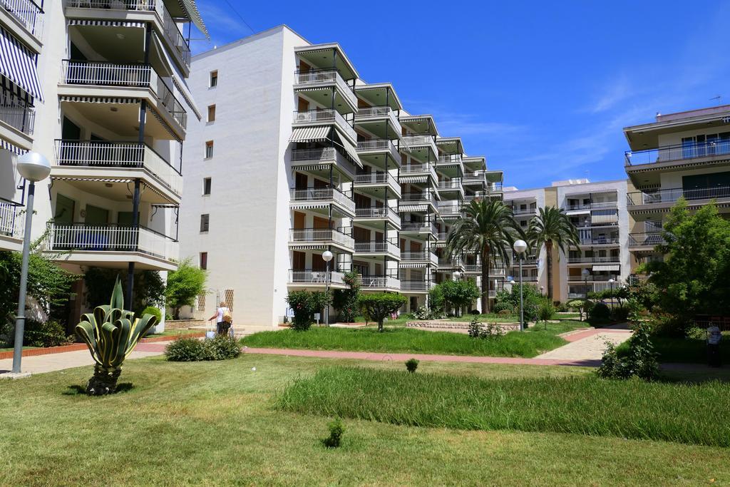 Rentalmar Aries Plus Salou Esterno foto